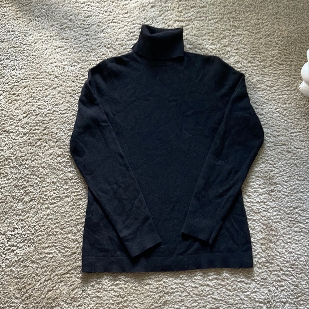 Ann Taylor size large cashmere sweater